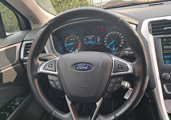 Ford Mondeo cena 66900 przebieg: 103000, rok produkcji 2018 z Polanów małe 121